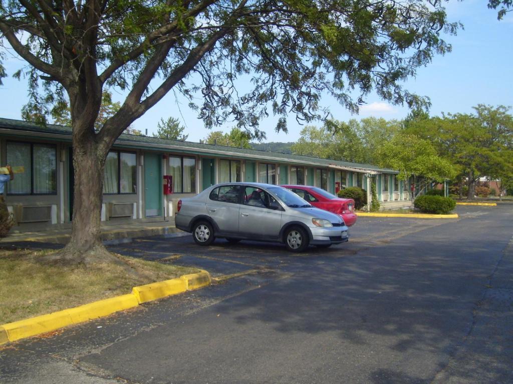 Relax Inn Lancaster Exterior photo